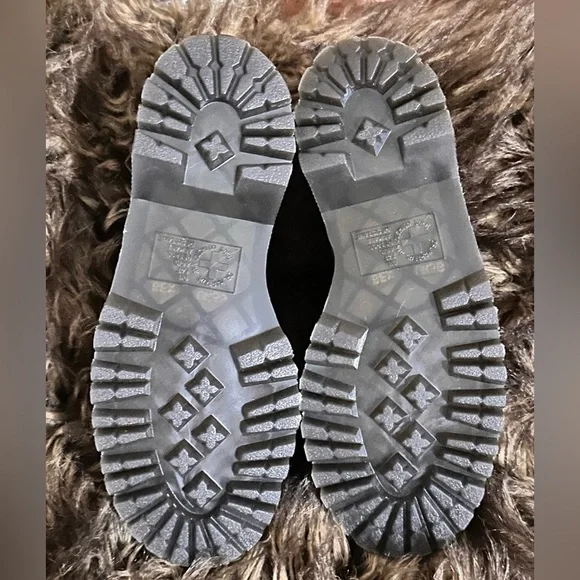 Dr. Martens 8053 5-Eye Platform Casual Shoe - Black - Picture 2 of 5